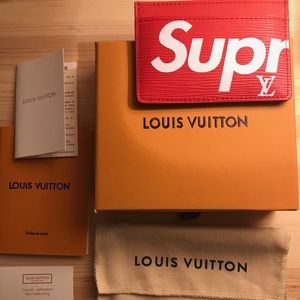Supreme Louis Vuitton card holder
